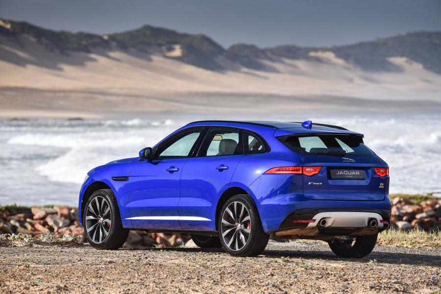  Jaguar F-Pace S 35t AWD 2016 года  (ZA) (фото 17 из 27)